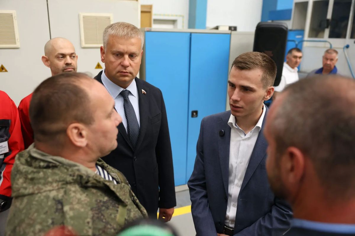 Владислав Головин: Новая Народная программа Единой России будет ориентирована на развитие технологического суверенитета и ОПК Владислав Головин: Новая Народная программа Единой России будет ориентирована на развитие технологического суверенитета и ОПК