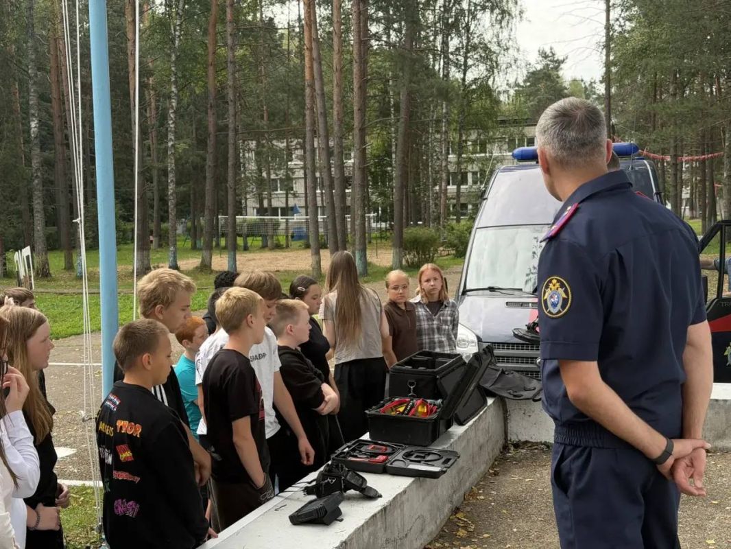 В Перми сотрудники регионального следственного управления приняли участие в мероприятии «День детской безопасности» В Перми сотрудники регионального следственного управления приняли участие в мероприятии «День детской безопасности»