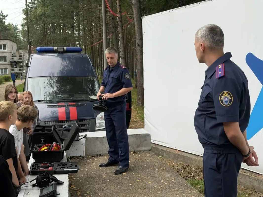 В Перми сотрудники регионального следственного управления приняли участие в мероприятии «День детской безопасности» В Перми сотрудники регионального следственного управления приняли участие в мероприятии «День детской безопасности»
