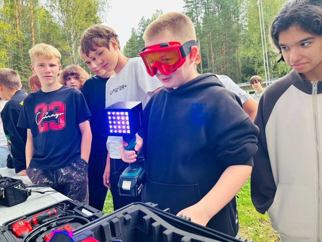 В Перми сотрудники регионального следственного управления приняли участие в мероприятии «День детской безопасности» В Перми сотрудники регионального следственного управления приняли участие в мероприятии «День детской безопасности»