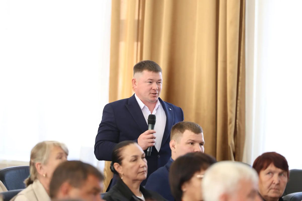 Дмитрий Махонин: В Кудымкаре встретились с жителями Коми-Пермяцкого округа Дмитрий Махонин: В Кудымкаре встретились с жителями Коми-Пермяцкого округа