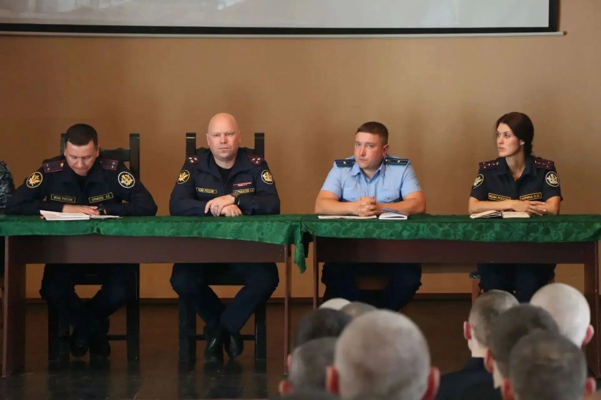 Исполняющий обязанности Усольского спецпрокурора Александр Гайнутдинов в рамках работы по правовому просвещению принял участие праворазъяснительном мероприятии для лиц, отбывающих наказание в исправительной колонии № 1 г.... Исполняющий обязанности Усольского спецпрокурора Александр Гайнутдинов в рамках работы по правовому просвещению принял участие праворазъяснительном мероприятии для лиц, отбывающих наказание в исправительной колонии № 1 г....