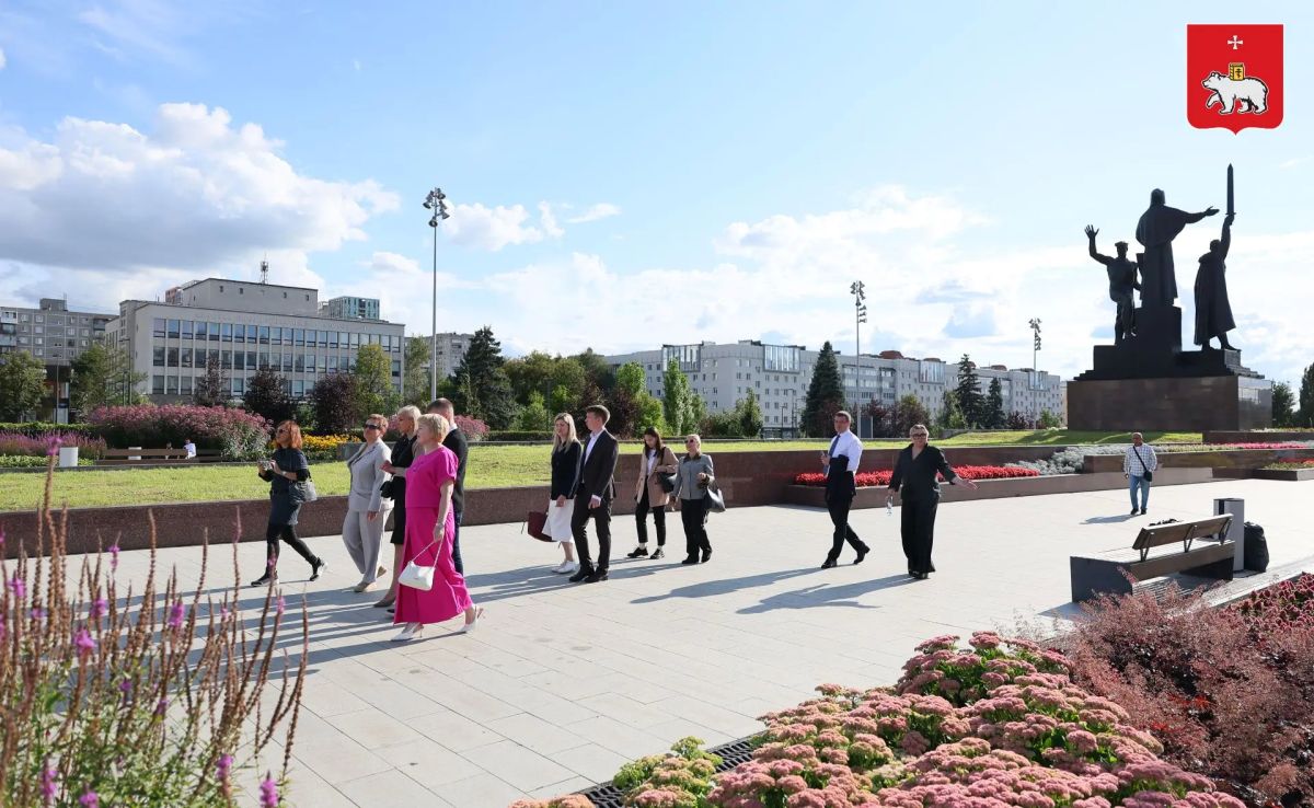 В Перми всегда рады гостям! На этой неделе наш город с дружеским визитом посетила делегация из Самары во главе с первым заместителем главы города Юлией Ашурковой В Перми всегда рады гостям! На этой неделе наш город с дружеским визитом посетила делегация из Самары во главе с первым заместителем главы города Юлией Ашурковой