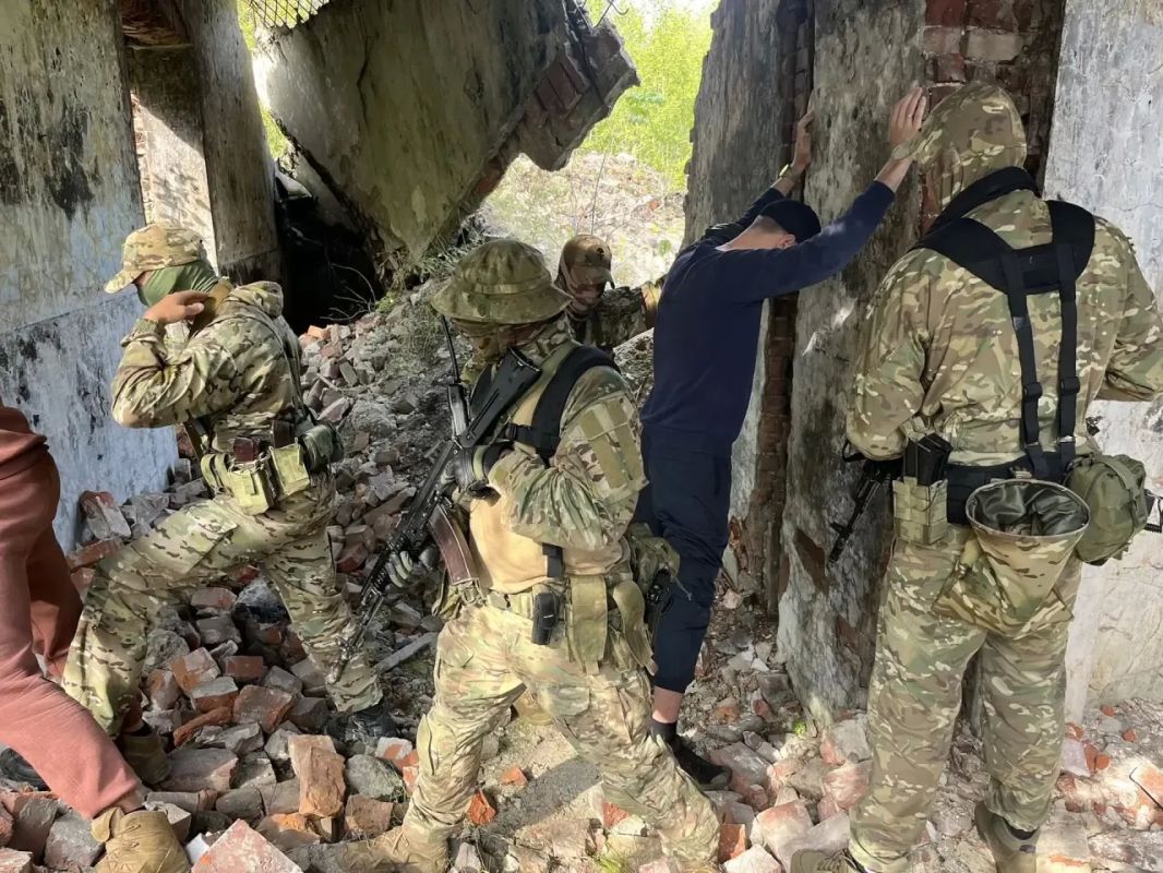 В Прикамье прошло антитеррористическое учение В Прикамье прошло антитеррористическое учение
