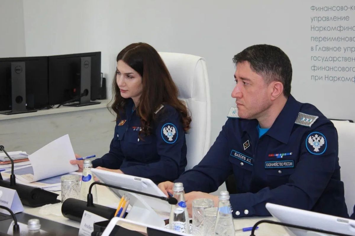 Первый заместитель руководителя Казначейства России Эли Исаев провел совещание с начальниками управлений контрольного блока Федерального казначейства и руководством ФКУ «ЦОКР» по рассмотрению уточненного проекта Плана... Первый заместитель руководителя Казначейства России Эли Исаев провел совещание с начальниками управлений контрольного блока Федерального казначейства и руководством ФКУ «ЦОКР» по рассмотрению уточненного проекта Плана...