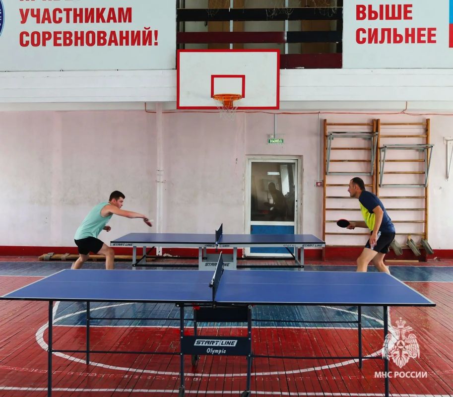Короли стола: мяч в игре. В Главном управлении прошли соревнования по настольному теннису среди пожарно-спасательных подразделений Короли стола: мяч в игре. В Главном управлении прошли соревнования по настольному теннису среди пожарно-спасательных подразделений