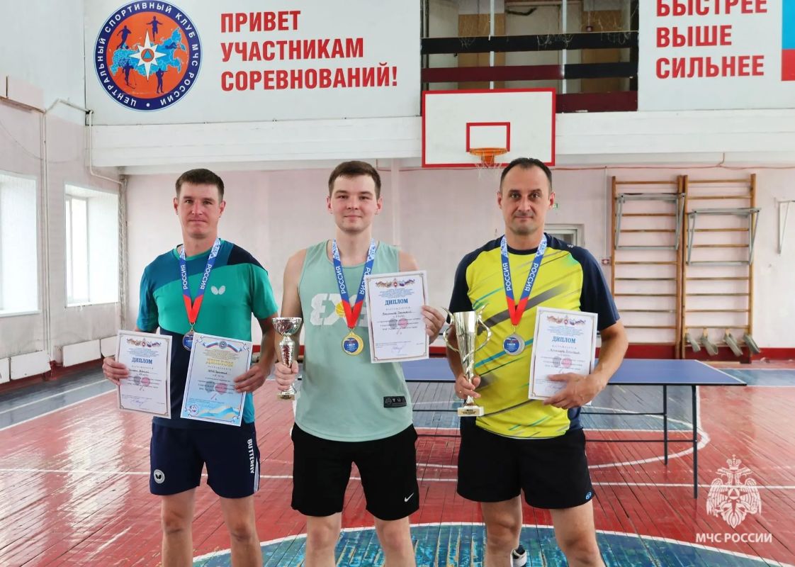Короли стола: мяч в игре. В Главном управлении прошли соревнования по настольному теннису среди пожарно-спасательных подразделений Короли стола: мяч в игре. В Главном управлении прошли соревнования по настольному теннису среди пожарно-спасательных подразделений