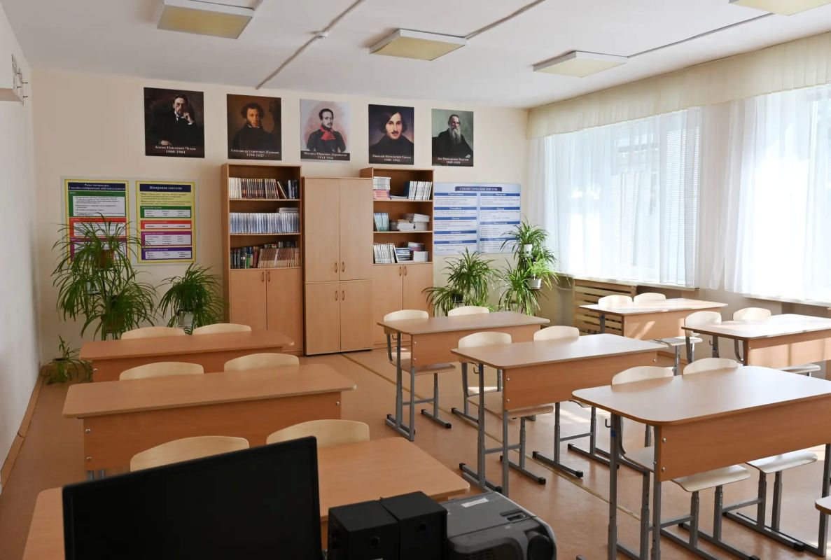 Валерий Сухих оценил готовность сельских школ Чайковского округа к учебному году Валерий Сухих оценил готовность сельских школ Чайковского округа к учебному году