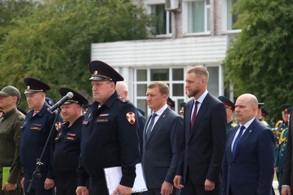 В Перми состоялась торжественная церемония открытия мурала, посвященного отряду мобильного особого назначения «Парма» Управления Росгвардии по Пермскому краю В Перми состоялась торжественная церемония открытия мурала, посвященного отряду мобильного особого назначения «Парма» Управления Росгвардии по Пермскому краю