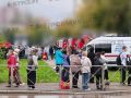 На месте попадания в жилой дом работают оперативные службы