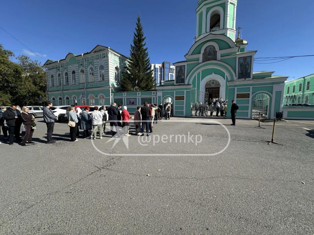 На поклонение мощам Матроны Московской в Перми скопилась очередь На поклонение мощам Матроны Московской в Перми скопилась очередь
