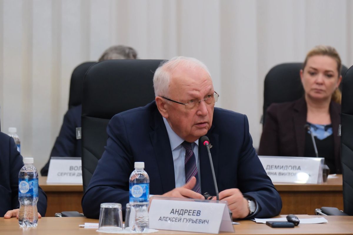 Дмитрий Махонин: Провели совет директоров пермских предприятий Дмитрий Махонин: Провели совет директоров пермских предприятий
