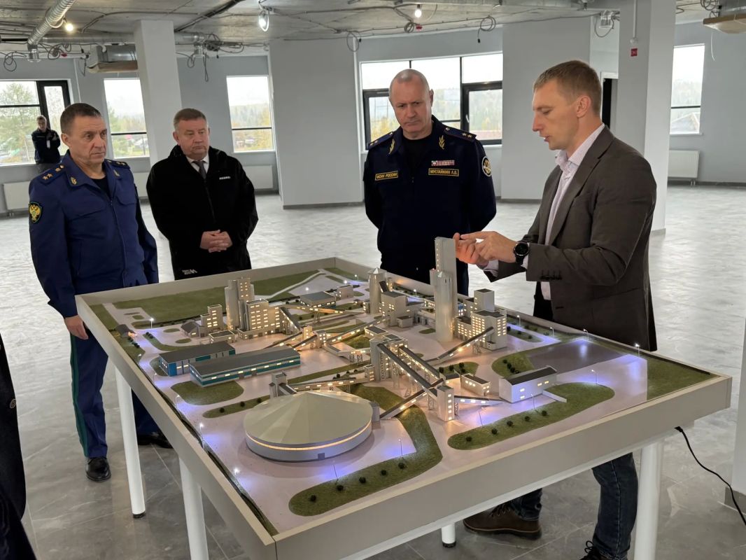 Прокурор Пермского края Павел Бухтояров совместно с руководителем краевой налоговой службы Натальей Гуровой, начальником ГУФСИН России по Пермскому краю Леонидом Мустайкиным и Уполномоченным по защите прав предпринимателей... Прокурор Пермского края Павел Бухтояров совместно с руководителем краевой налоговой службы Натальей Гуровой, начальником ГУФСИН России по Пермскому краю Леонидом Мустайкиным и Уполномоченным по защите прав предпринимателей...