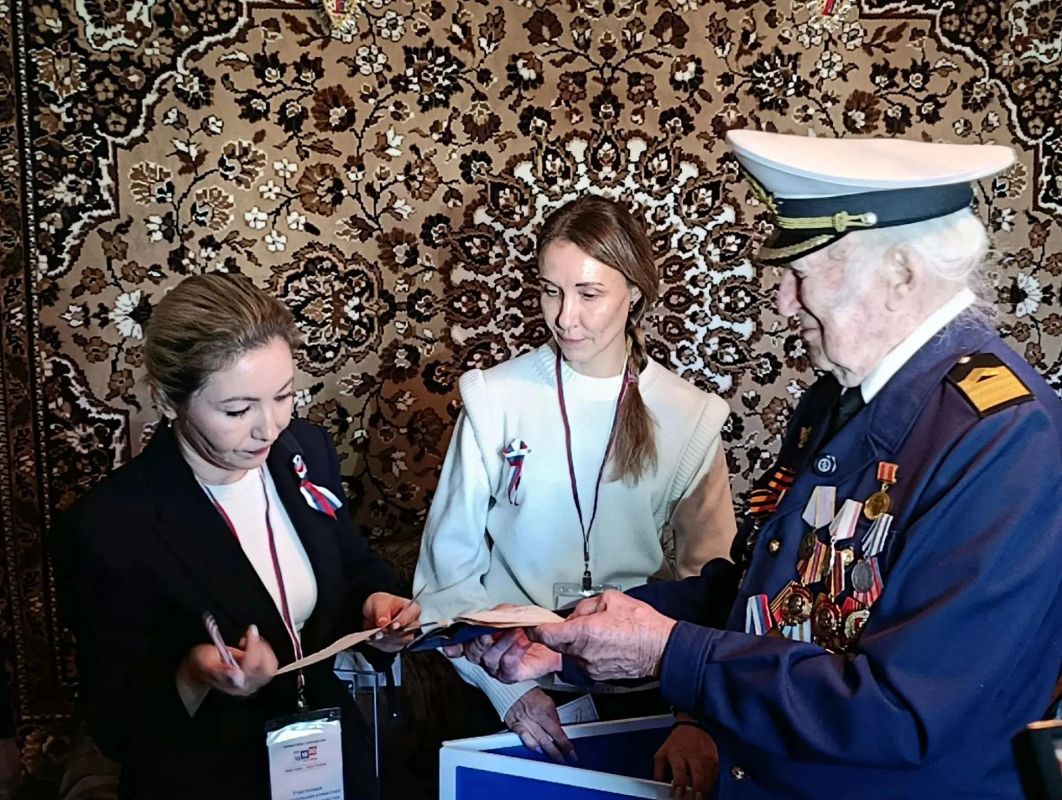 98-летний ветеран тыла Николай Казанков за всю свою жизнь участвовал во многих выборах 98-летний ветеран тыла Николай Казанков за всю свою жизнь участвовал во многих выборах