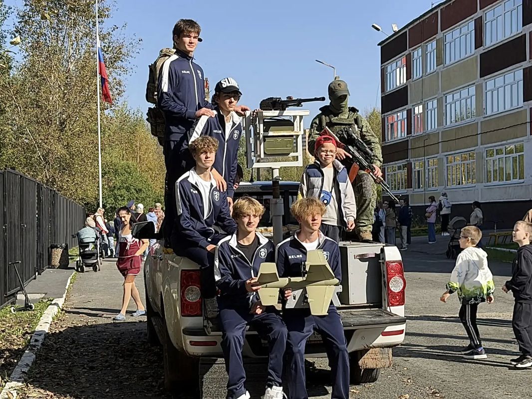 Сегодня в Перми прошёл военно-спортивный фестиваль «Спорт! Здоровье! Дружба!» Сегодня в Перми прошёл военно-спортивный фестиваль «Спорт! Здоровье! Дружба!»