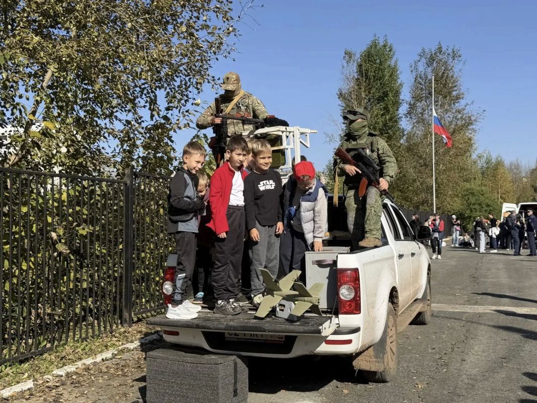 Сегодня в Перми прошёл военно-спортивный фестиваль «Спорт! Здоровье! Дружба!» Сегодня в Перми прошёл военно-спортивный фестиваль «Спорт! Здоровье! Дружба!»