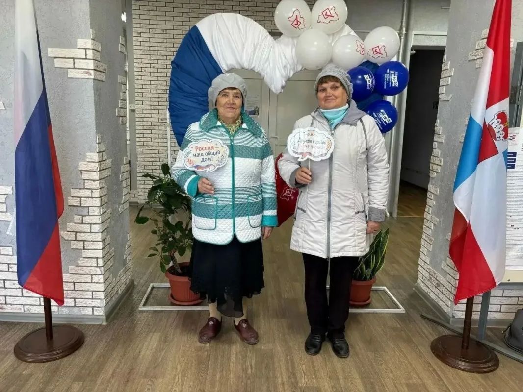 По состоянию на 15:00 20 сентября явка избирателей по Пермскому краю превысила итоговую явку на аналогичной кампании 2021 года и составила 40,28% или 791 261 человек По состоянию на 15:00 20 сентября явка избирателей по Пермскому краю превысила итоговую явку на аналогичной кампании 2021 года и составила 40,28% или 791 261 человек