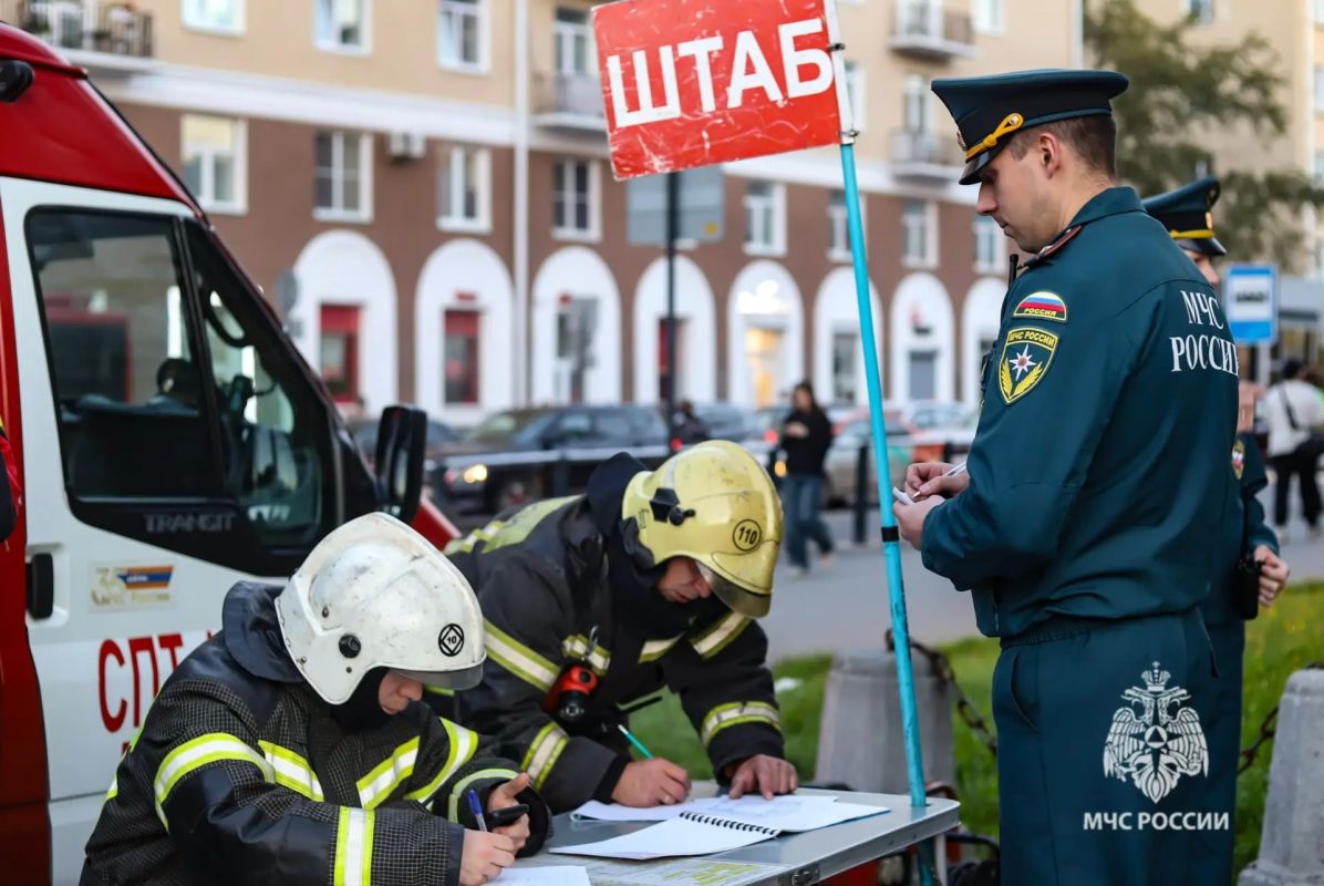 Эвакуация, локализация, ликвидация — все по плану! Эвакуация, локализация, ликвидация — все по плану!