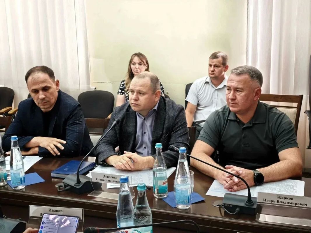 В Луганске состоялось совещание, посвященное подготовке республики к осенне-зимнему периоду В Луганске состоялось совещание, посвященное подготовке республики к осенне-зимнему периоду