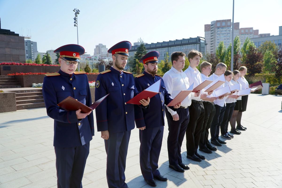 Руководитель СУ СК России по Пермскому краю принял участие в торжественном мероприятии, посвящённом принятию Присяги молодыми следователями Руководитель СУ СК России по Пермскому краю принял участие в торжественном мероприятии, посвящённом принятию Присяги молодыми следователями