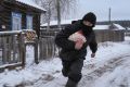 Уносил телевизоры, чай и пельмени: мужчина обворовывал пустые садовые дома в Краснокамском округе