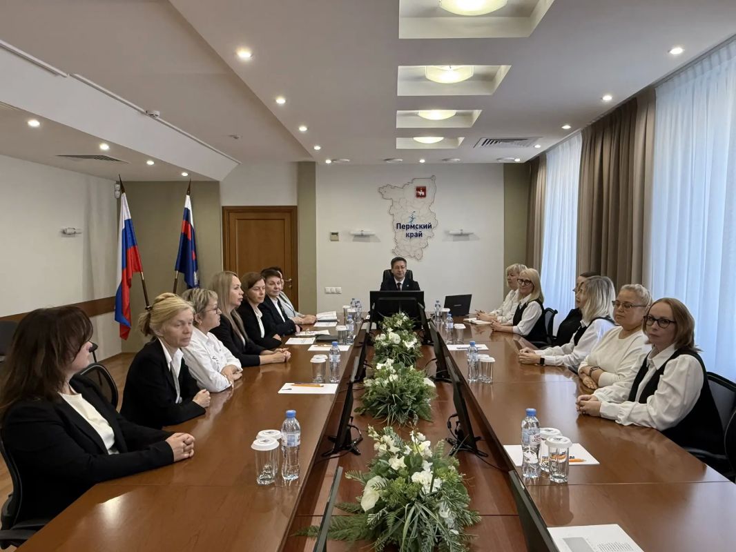 29 сентября 2026 года руководитель УФК по Пермскому краю Оловянников Д.А. провел рабочую встречу с сотрудниками Отдела обслуживания силовых ведомств
