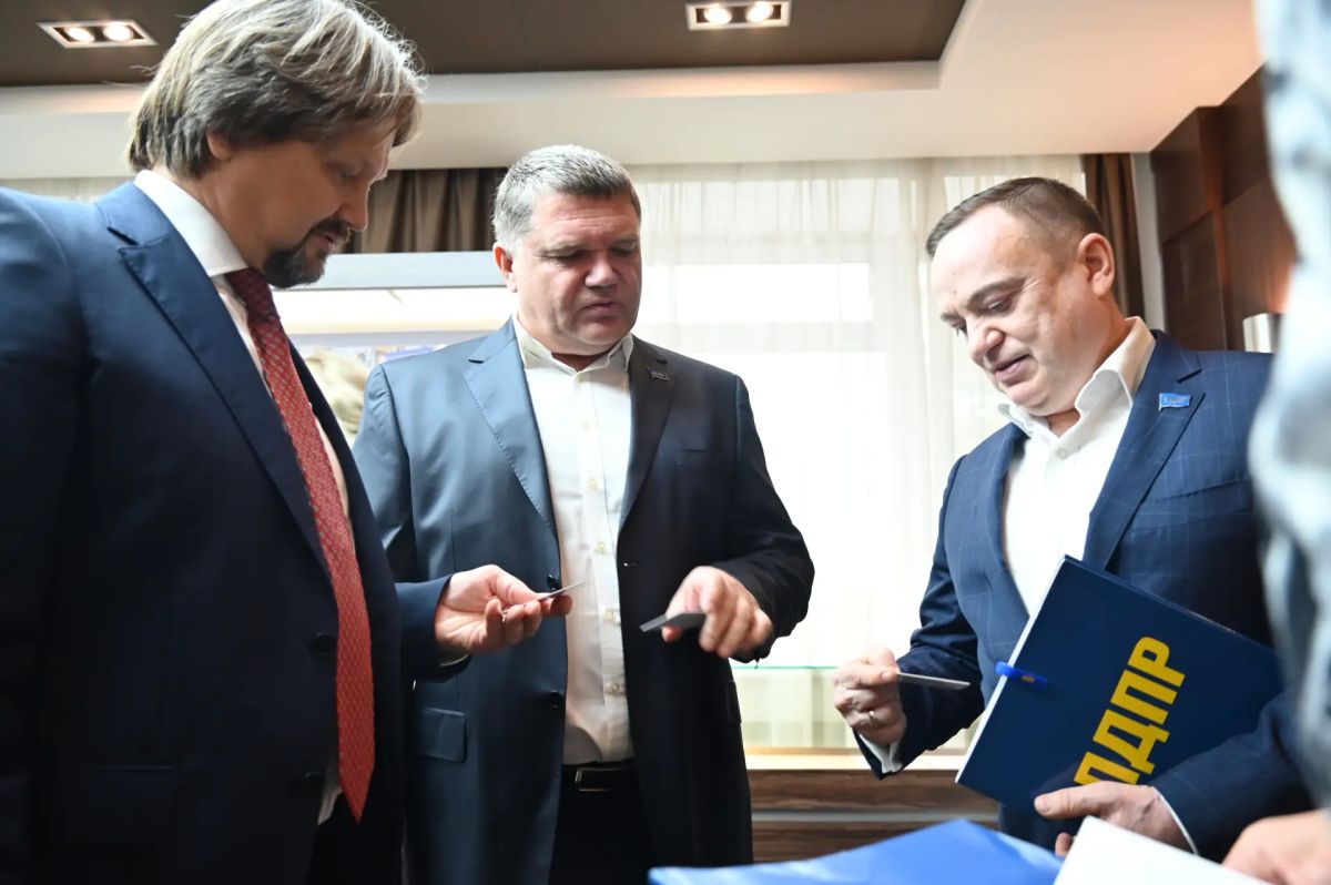 Итоги первого заседания Законодательного Собрания пятого созыва Итоги первого заседания Законодательного Собрания пятого созыва