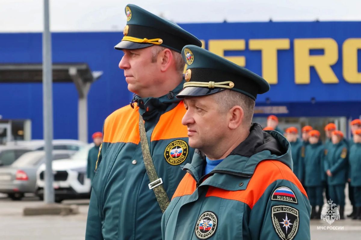 В Перми состоялся смотр сил и средств гражданской обороны В Перми состоялся смотр сил и средств гражданской обороны