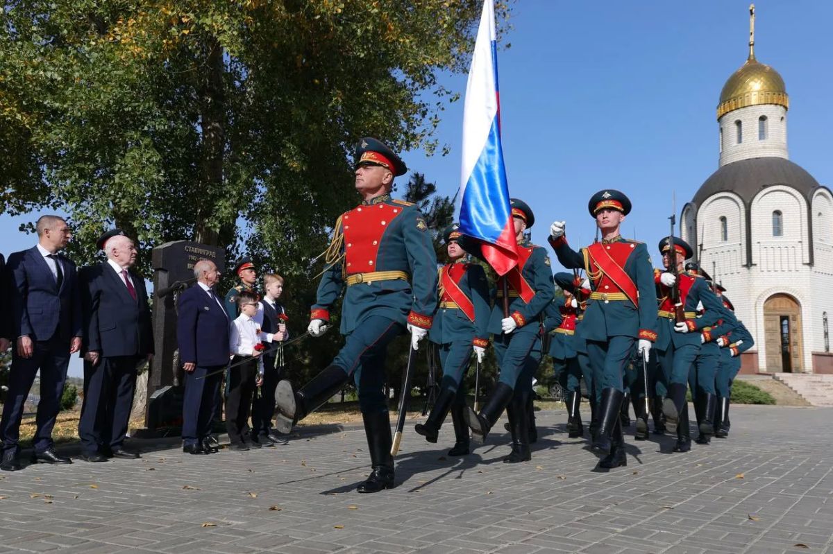 На Мамаевом кургане в Волгограде открыли памятник жителям Пермского края, погибшим в Сталинградской битве На Мамаевом кургане в Волгограде открыли памятник жителям Пермского края, погибшим в Сталинградской битве