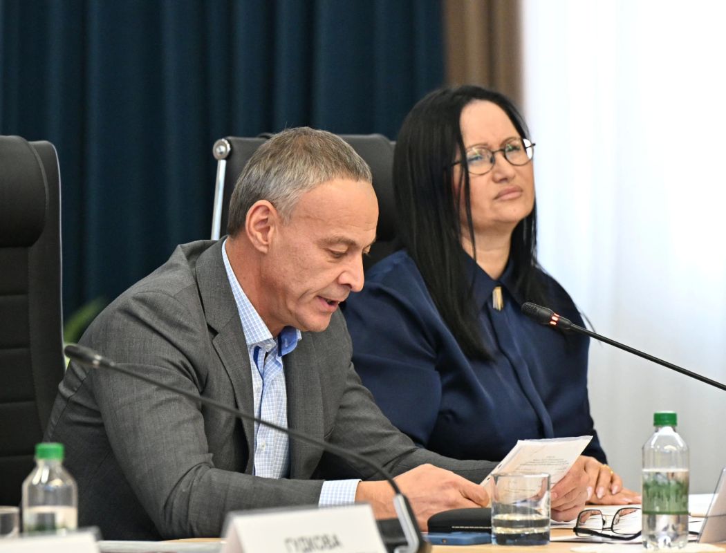 Дмитрий Махонин: Успешно работают и помогают региону развиваться Дмитрий Махонин: Успешно работают и помогают региону развиваться