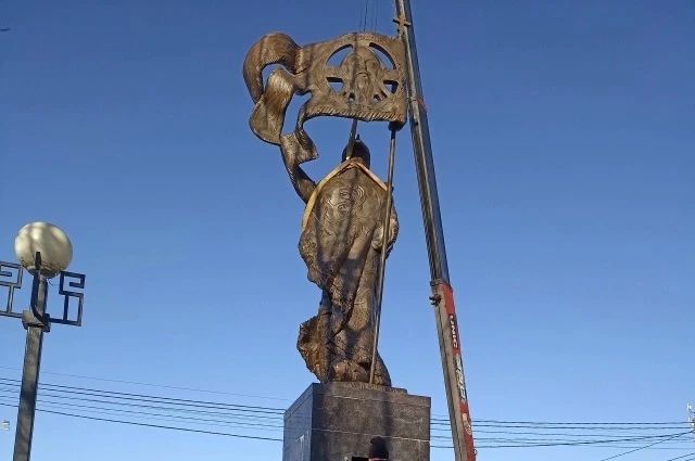 В Перми установили семиметровый памятник Александру Невскому