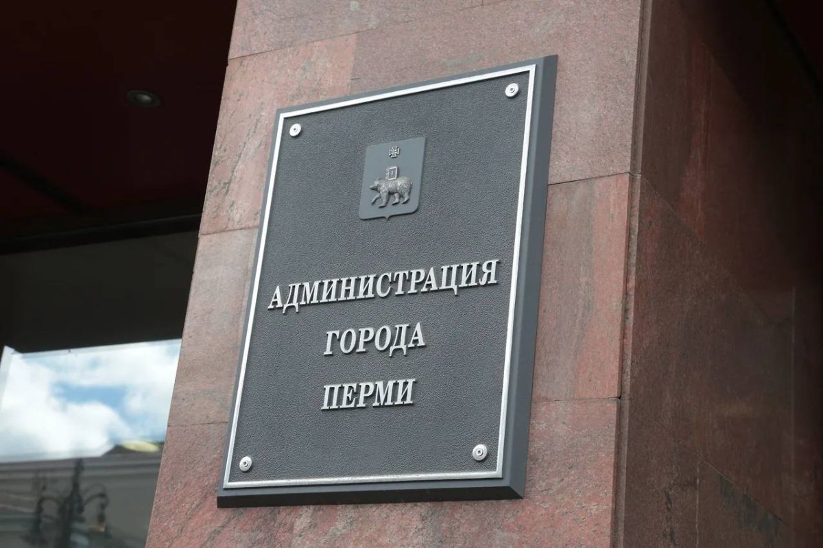В Дзержинском районе демонтируют 17 незаконных вывесок