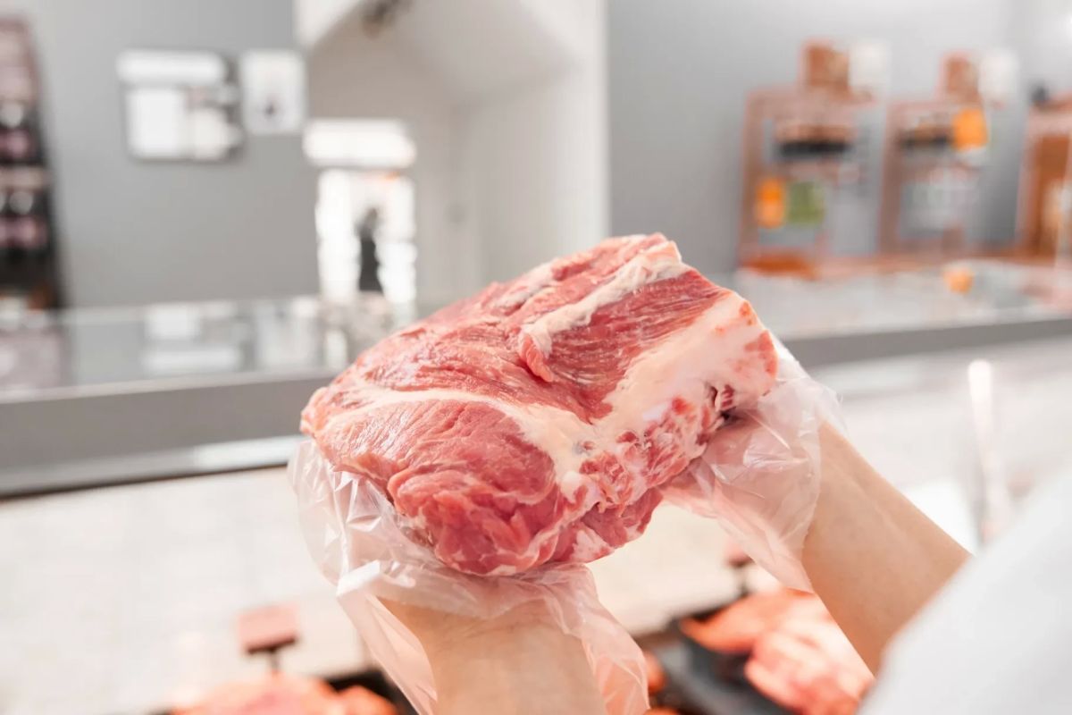 В Прикамье забраковали почти 15 тонн некачественных продуктов