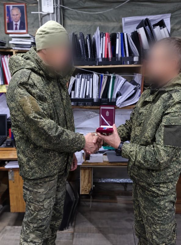 Бойцам батальона «Уральские Медведи» вручили медали Бойцам батальона «Уральские Медведи» вручили медали